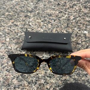 Akila LA - Lo-Fi Tortoiseshell Sunglasses